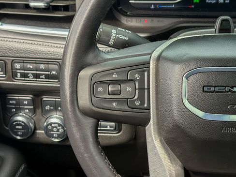 Used 2024 GMC Yukon XL Denali w/ Advanced Technology Package AWD/4WD image 39