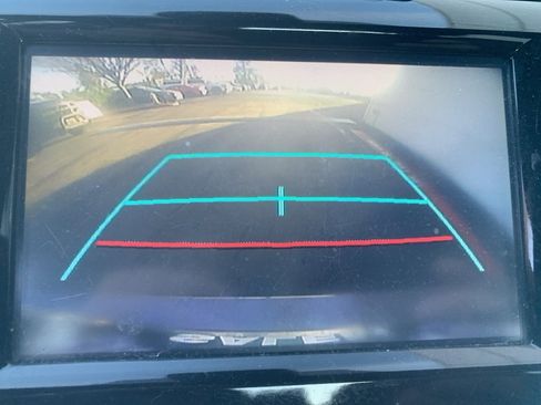 Used 2019 Toyota Camry L image 18