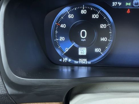 Used 2021 Volvo XC90 T6 Momentum w/ Advanced Package image 25