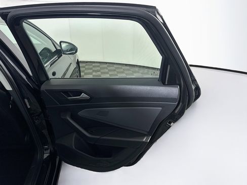 Used 2025 Volkswagen Jetta SE FWD image 30