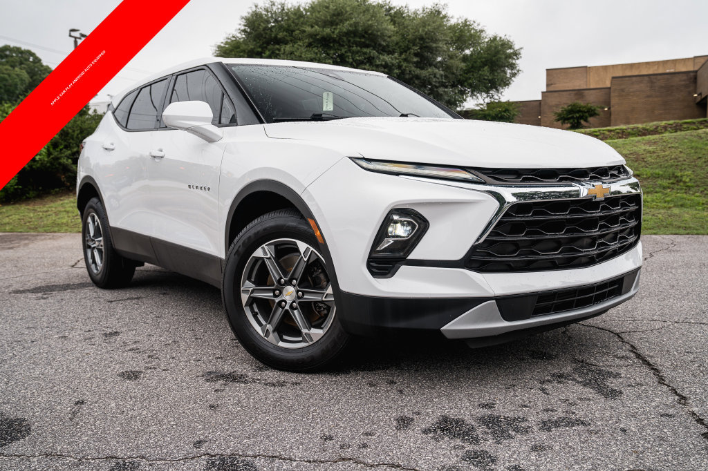 Used 2023 Chevrolet Blazer LT FWD image 1