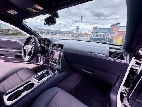 Used 2012 Dodge Challenger R/T w/ Electronics Convenience Group image 25