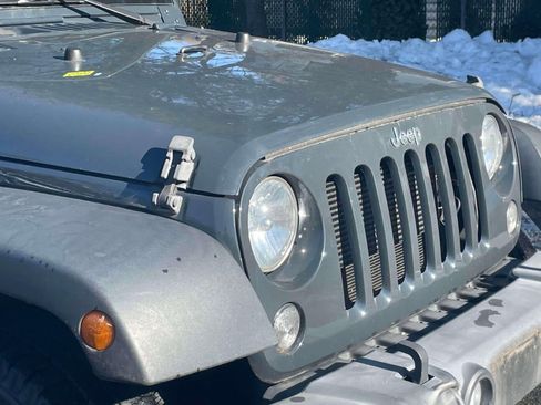 Used 2017 Jeep Wrangler Unlimited Sport w/ Quick Order Package 24S image 10