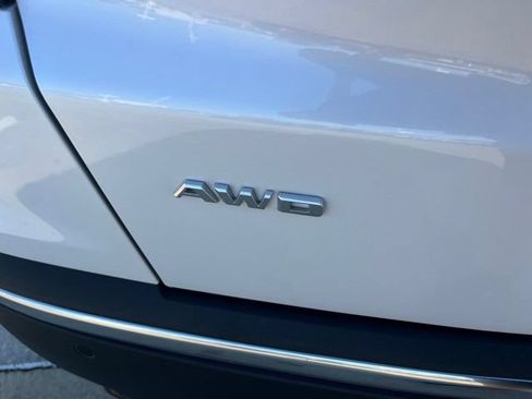 Certified 2025 Cadillac XT5 Sportv w/ Technology Package AWD/4WD image 7