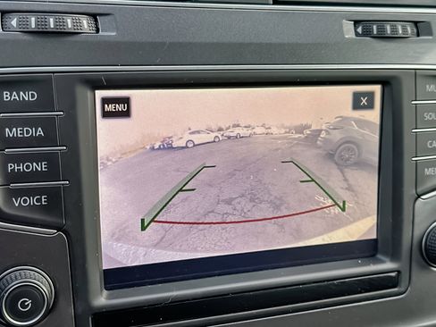 Used 2017 Volkswagen Golf Alltrack SE image 19