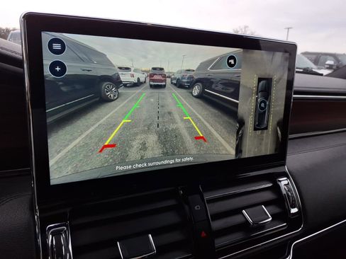 Used 2023 Lincoln Navigator Reserve image 19