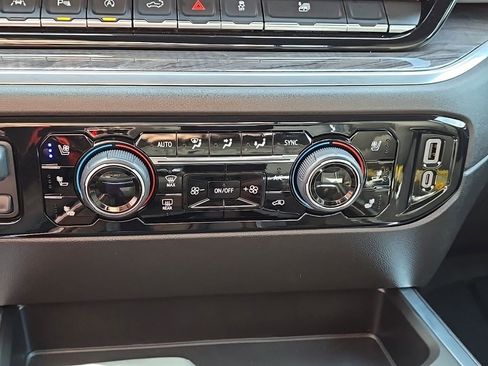 Certified 2025 Chevrolet Silverado 1500 LTZ w/ Technology Package image 26