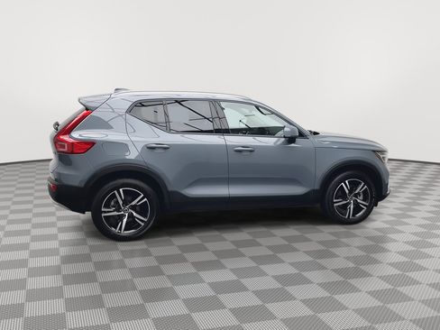 Used 2023 Volvo XC40 B5 Core AWD/4WD image 37