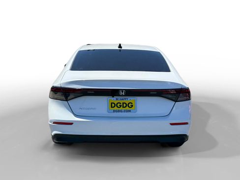 Used 2025 Honda Accord SE image 4