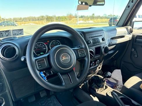 Used 2015 Jeep Wrangler Sport image 18