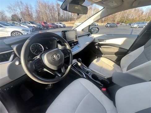 Used 2022 Toyota Corolla LE image 35