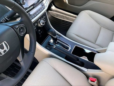 Used 2015 Honda Accord EX-L image 18