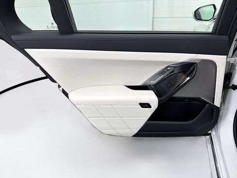 Used 2026 BMW i7 eDrive50 RWD image 26