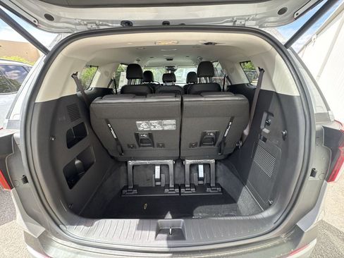 New 2026 Kia Carnival EX FWD image 24