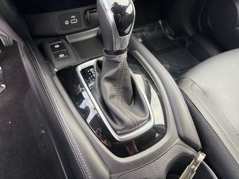 Used 2019 Nissan Rogue SL w/ Premium Package AWD/4WD image 22