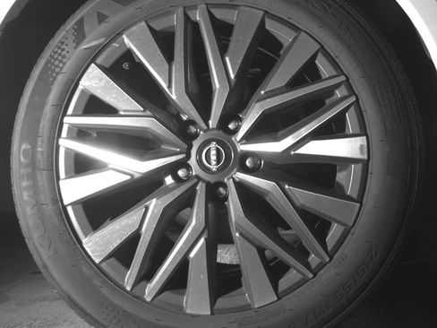 Used 2025 Nissan Altima 2.5 SV FWD image 15