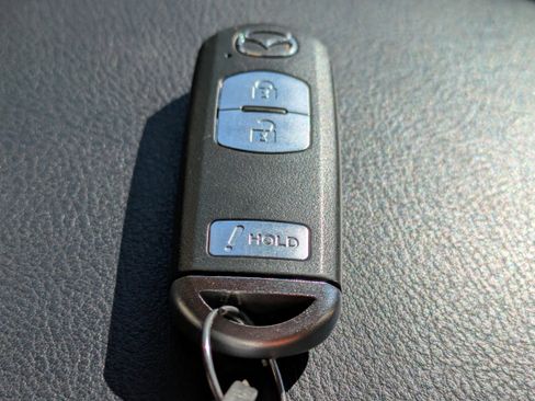 Used 2019 MAZDA CX-5 Touring image 32