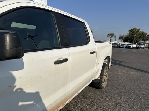 Used 2022 Chevrolet Silverado 1500 Custom Trail Boss w/ LPO, Dark Essentials Package image 12