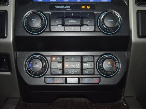 Used 2021 Ford F250 Lariat w/ Lariat Ultimate Package image 32