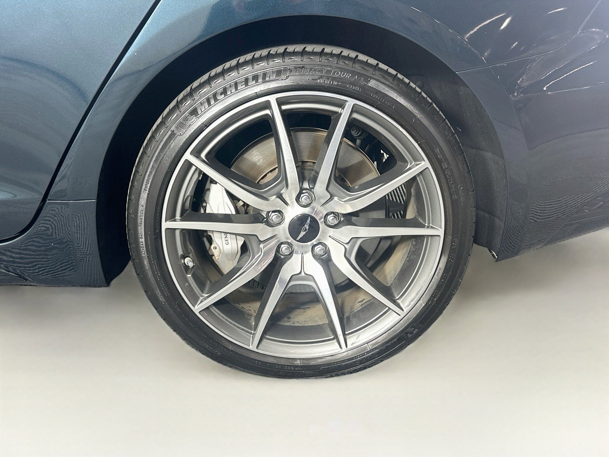 Used 2025 Genesis G70 2.5T AWD/4WD image 11