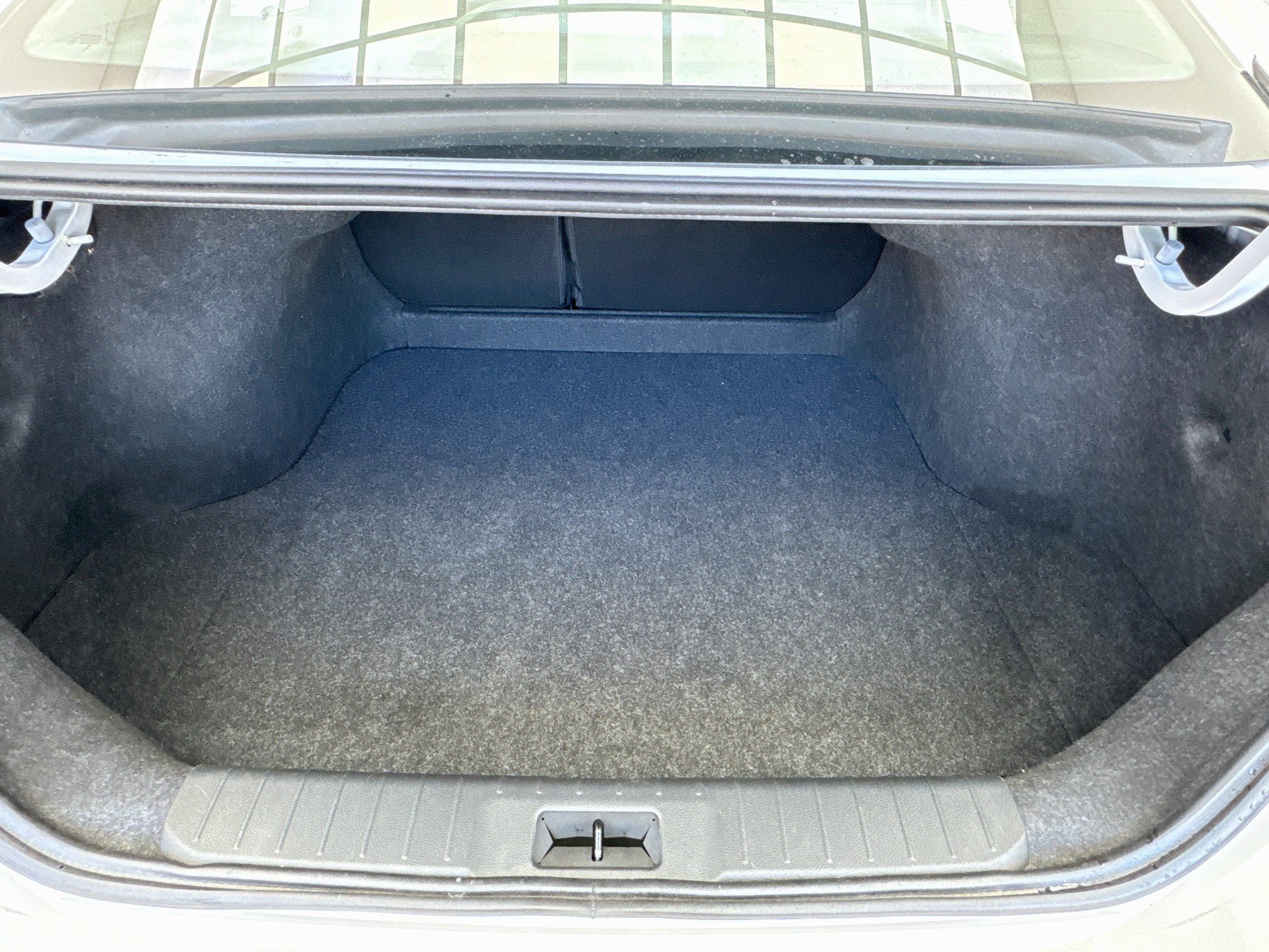 Used 2025 Nissan Sentra SR FWD image 17