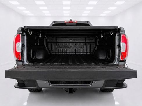 Used 2022 GMC Canyon Denali AWD/4WD image 9