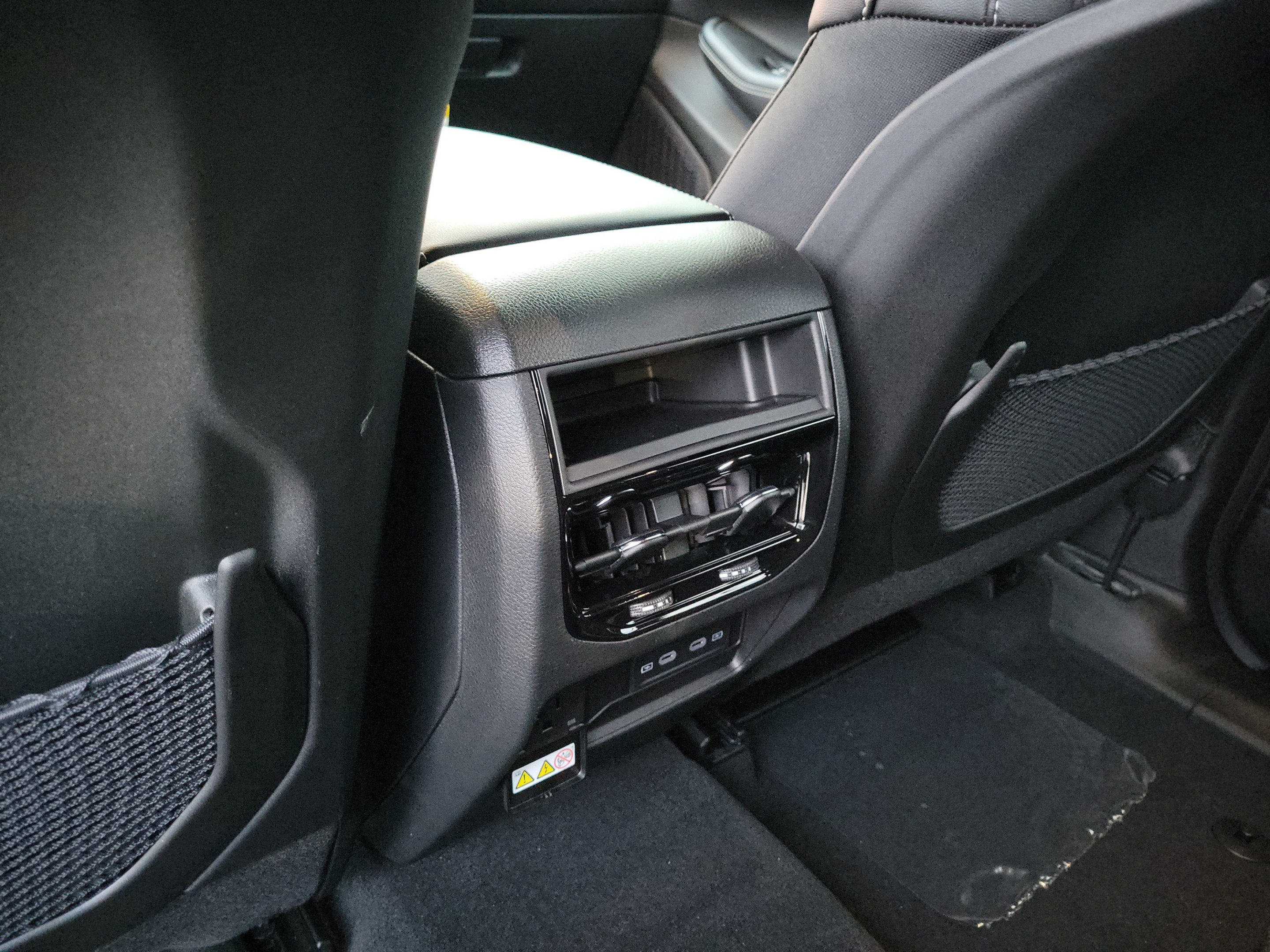 New 2027 Jeep Grand Cherokee Altitude RWD image 11