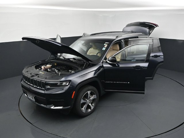 Used 2023 Jeep Grand Cherokee L Limited w/ Luxury Tech Group II AWD/4WD image 26