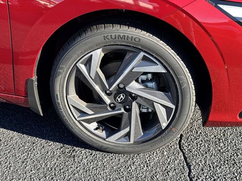 New 2025 Hyundai Elantra SEL FWD image 12