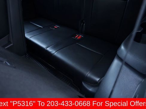 Used 2023 Toyota Highlander XLE AWD/4WD image 24