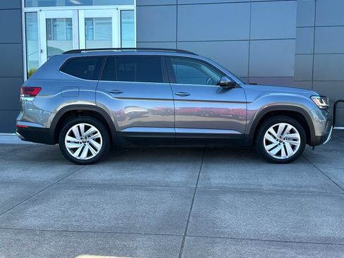 Used 2021 Volkswagen Atlas SE AWD/4WD image 2