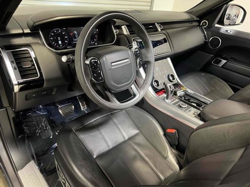 Used 2020 Land Rover Range Rover Sport HST image 3