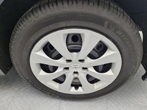 Used 2024 Toyota Corolla LE image 31