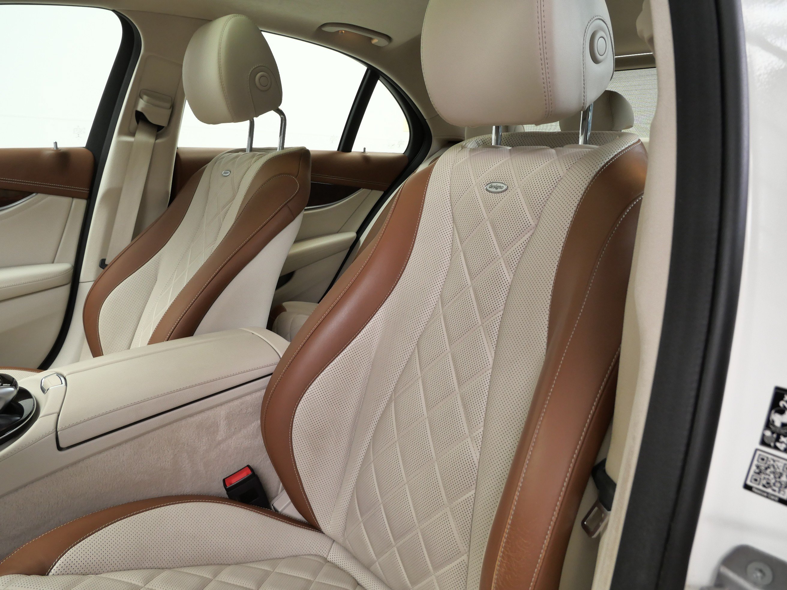 Used 2018 Mercedes-Benz E 300 image 14