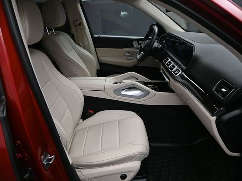 Used 2022 Mercedes-Benz GLS 450 4MATIC image 42