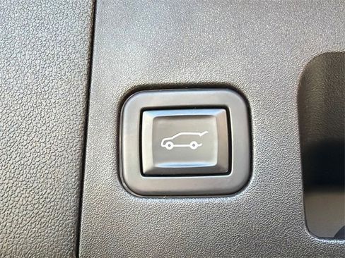 Used 2021 Cadillac XT5 Premium Luxury image 19