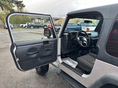 Used 2003 Jeep Wrangler X AWD/4WD image 8