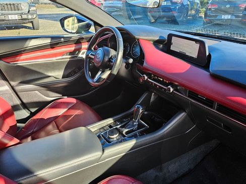 Used 2020 MAZDA MAZDA3 AWD Hatchback w/ Premium Pkg image 10