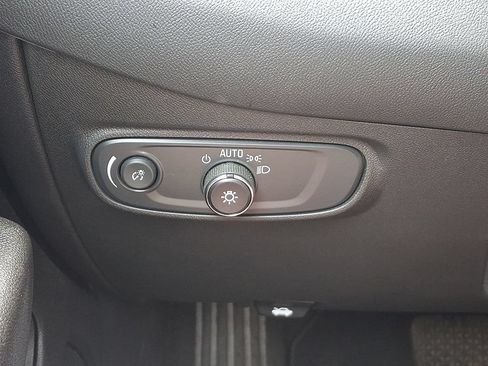 Certified 2024 Chevrolet Equinox RS w/ RS Leather Package FWD image 23