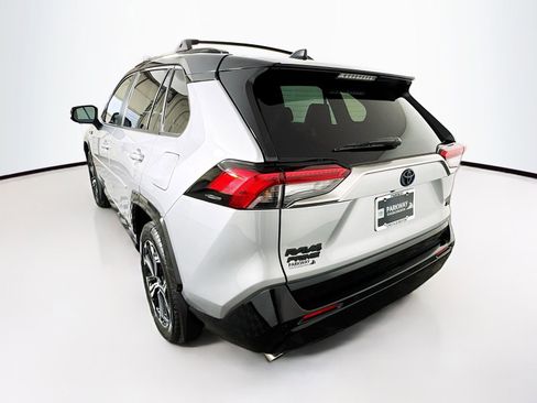 Used 2022 Toyota RAV4 XSE w/ Premium Package image 5