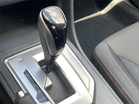 Used 2018 Subaru Crosstrek 2.0i Premium AWD/4WD image 17