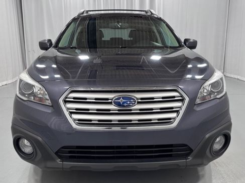 Used 2017 Subaru Outback 2.5i Premium AWD/4WD image 2
