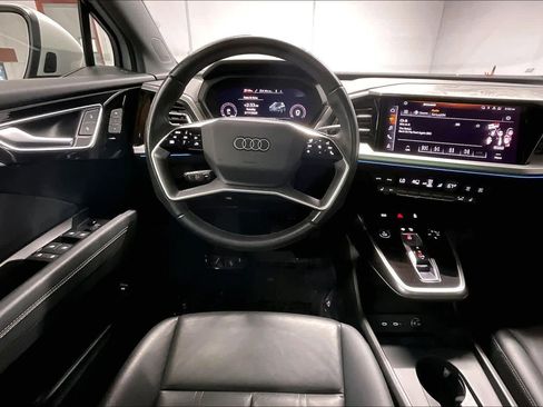 Used 2023 Audi Q4 e-tron Premium Plus w/ Premium Plus image 8