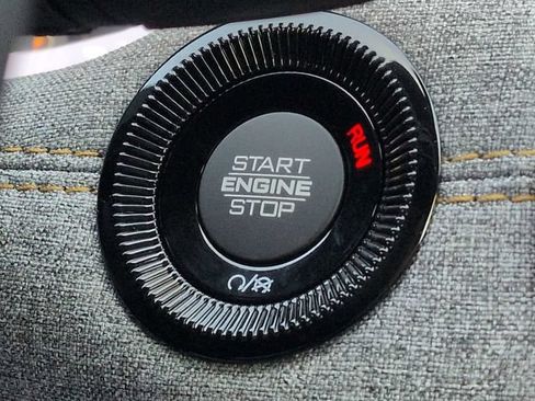 New 2026 Jeep Compass Latitude AWD/4WD image 29