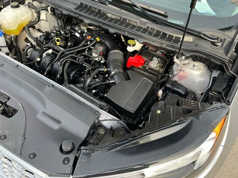 Used 2024 Ford Edge SEL w/ Convenience Package image 41