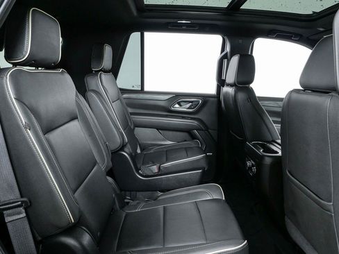 Used 2023 GMC Yukon SLT RWD image 22