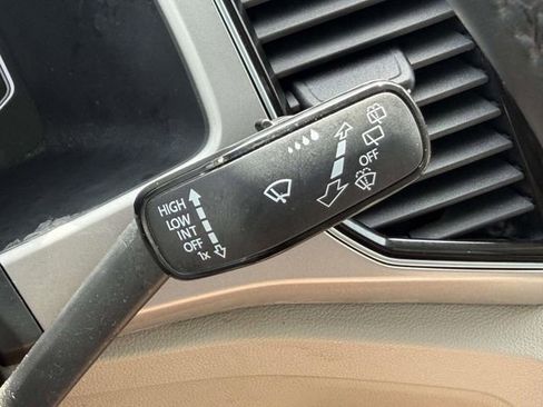 Used 2019 Volkswagen Atlas SEL R-Line AWD/4WD image 20