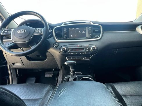 Used 2019 Kia Sorento EX FWD image 50