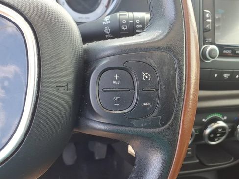 Used 2014 FIAT 500L Trekking w/ Popular Equipment Group FWD image 20