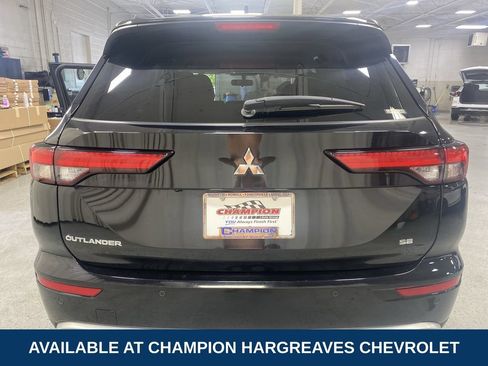 Used 2024 Mitsubishi Outlander SE AWD/4WD image 40